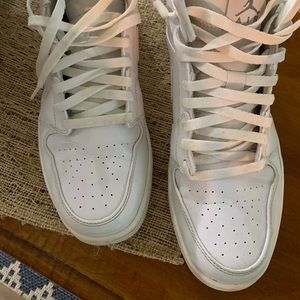 Nike Air Jordan One in White size 11 like new